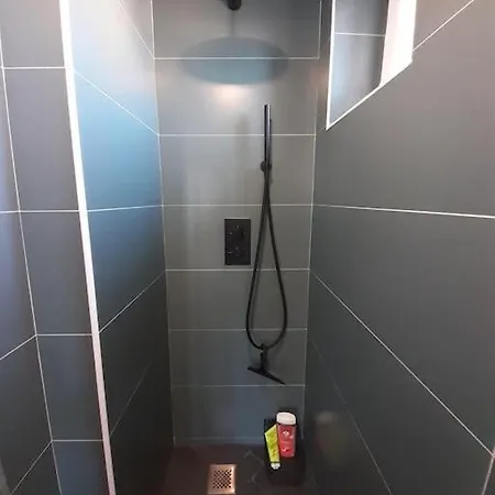 2 / 2 Salles De Bain - Historique Daire Versay