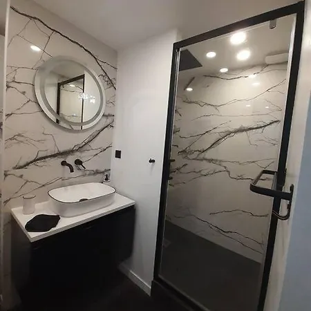 2 / 2 Salles De Bain - Historique Daire