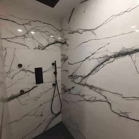 2 / 2 Salles De Bain - Historique *